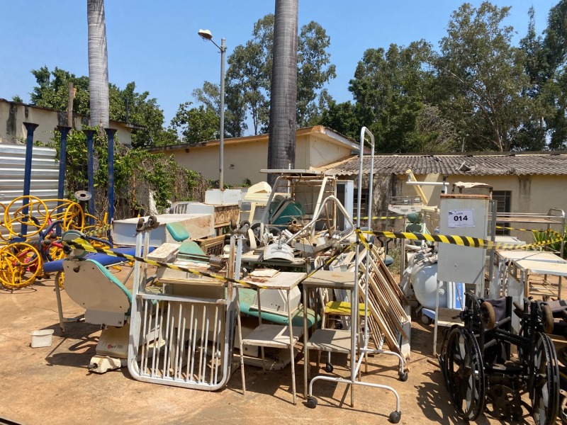SUCATA DE EQUIPAMENTOS HOSPITALARES - leilão extrajudicial - Não informado BR - lance mínimo R$ 300