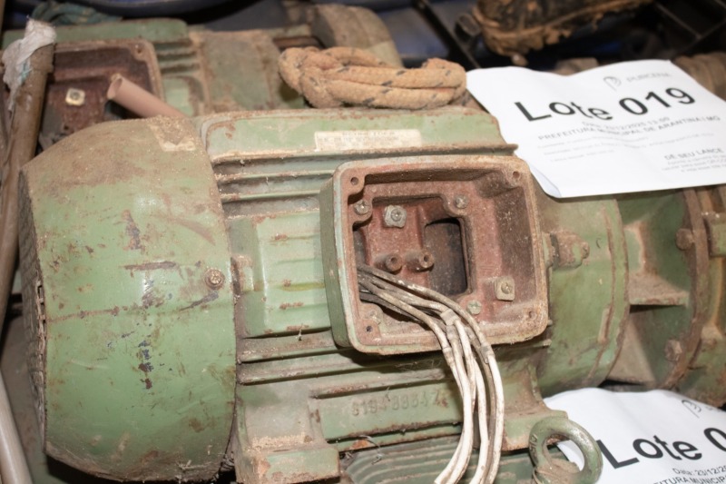 MOTOR ELÉTRICO / BOMBA DÁGUA TRIFÁSICO DE 15 CV - leilão extrajudicial - Não informado BR - lance mínimo R$ 5.000