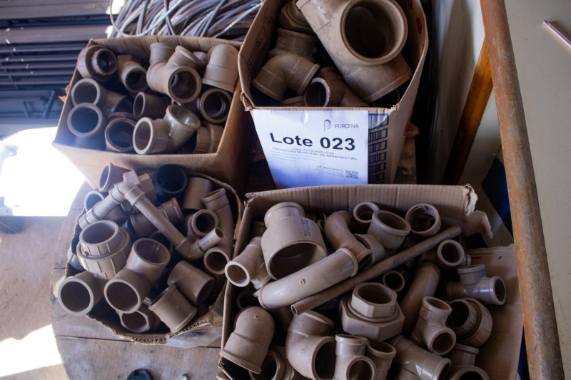 CONECTORES MARROM E AZUL - leilão extrajudicial - Não informado BR - lance mínimo R$ 500