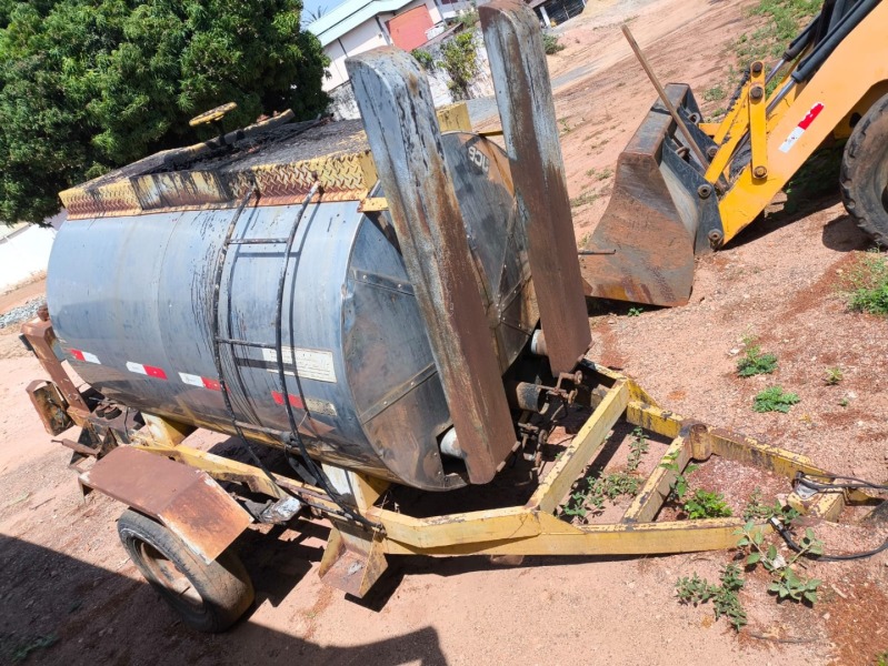 CARRETA ESPARGIDORA REBOCAVEL MODELO CEHR-201 - leilão extrajudicial - Não informado BR - lance mínimo R$ 13.000