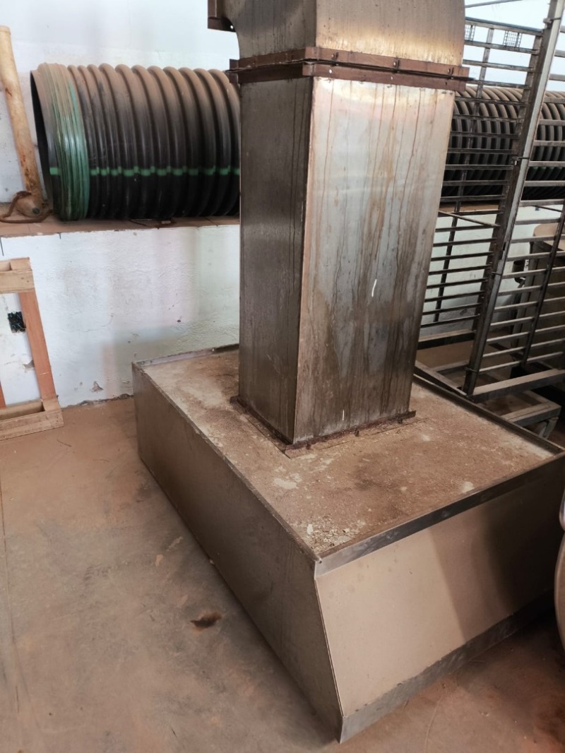 COIFA INOX MEDINDO 1000 X 1200 X 500 - leilão extrajudicial - Não informado BR - lance mínimo R$ 300