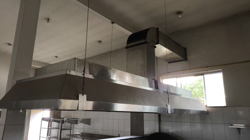 COIFA INDUSTRIAL MEDINDO 2500 X 1500 X 500, CONFECCIONADO EM AÇO INOX - leilão extrajudicial - Não informado BR - lance mínimo R$ 500