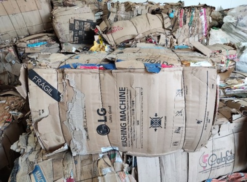 APROX. 7.000 KG DE PAPELÃO PRENSADO USADOS PARA ARMAZENAR E GUARDAR DIVERSOS ARTIGOS DO COMÉRCIO GER... - leilão extrajudicial - Não informado BR - avaliação R$ 700