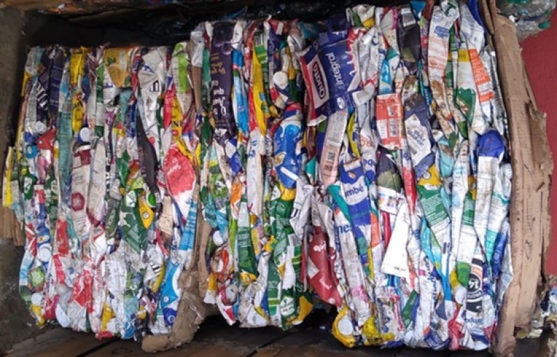 APROX. 300 KG DE PAPEL DURO DESCÁRTÁVEL PARA ARMAZENAR DERIVADOS DE LATICÍNIOS SEM AS DEVIDAS MEDIDA... - leilão extrajudicial - Não informado BR - lance mínimo R$ 15