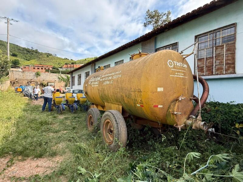 TANQUE 10.000 BOMBA - TRITON FERTILANCE - leilão extrajudicial - Não informado BR - lance mínimo R$ 15.000