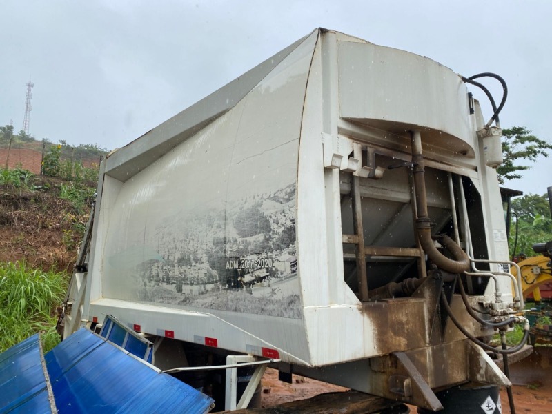 CAIXA COMPACTADORA DE LIXO - leilão extrajudicial - Não informado BR - lance mínimo R$ 8.000